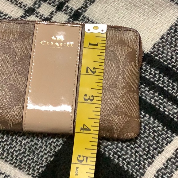Coach tan stripe zip corner wallet - Picture 7 of 8